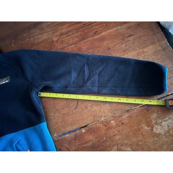 LL Bean Mountain Classic Fleece Pullover - Picture 8 of 8